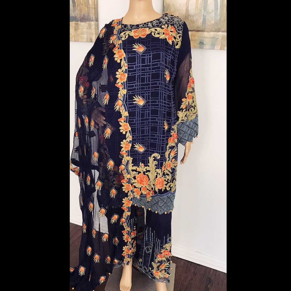 Pakistani outfit